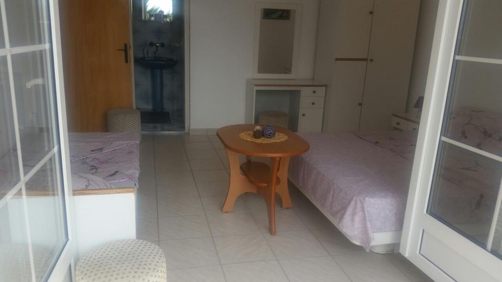 Apartmani Royal Zganec Crikvenica Exterior foto